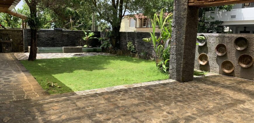 A vendre une splendide villa de 230m2 sur un terrain de 548m2 à Curepipe