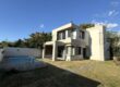 A vendre villa récente avec piscine dans un morcellement résidentiel paisible à Flic en Flac