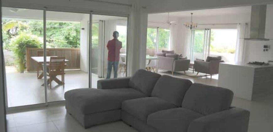 En vente une villa moderne avec piscine, paisiblement située à Tamarin