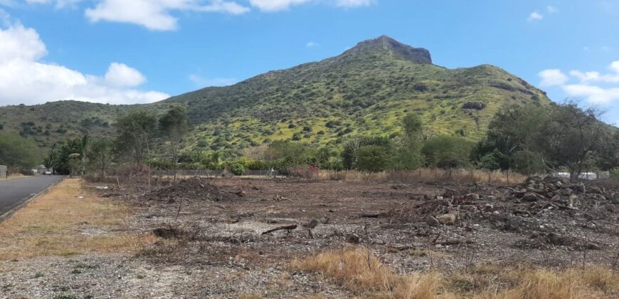 Terrain résidentiel de 4 261 m² à vendre à Tamarin