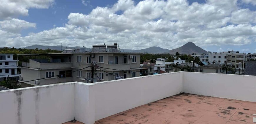 A louer appartement T4 situé dans une résidence sécurisée avec piscine à Flic en Flac