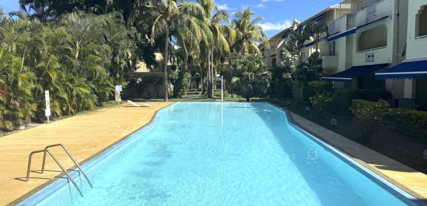 A vendre: Triplex dans une résidence sécurisée avec 2 grandes piscines, à deux pas de la plage de Flic en Flac