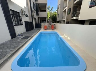 A louer appartement récent avec piscine commune, situé dans un quartier résidentiel calme à Flic-en-Flac.