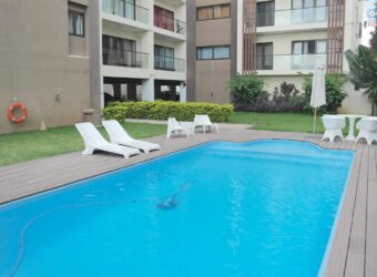 A louer un appartement meublé et moderne situé dans une résidence sécurisée avec piscine à Flic en Flac